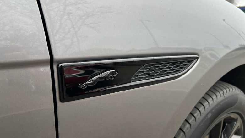 Jaguar F-Pace 2.0 D200 R-Dynamic HSE 5dr Auto AWD Diesel Estate